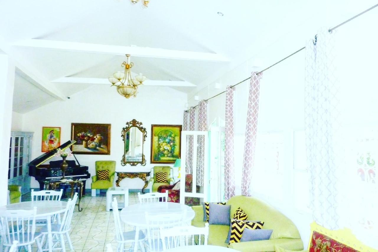 מסאיה Hotel Ivania'S מראה חיצוני תמונה