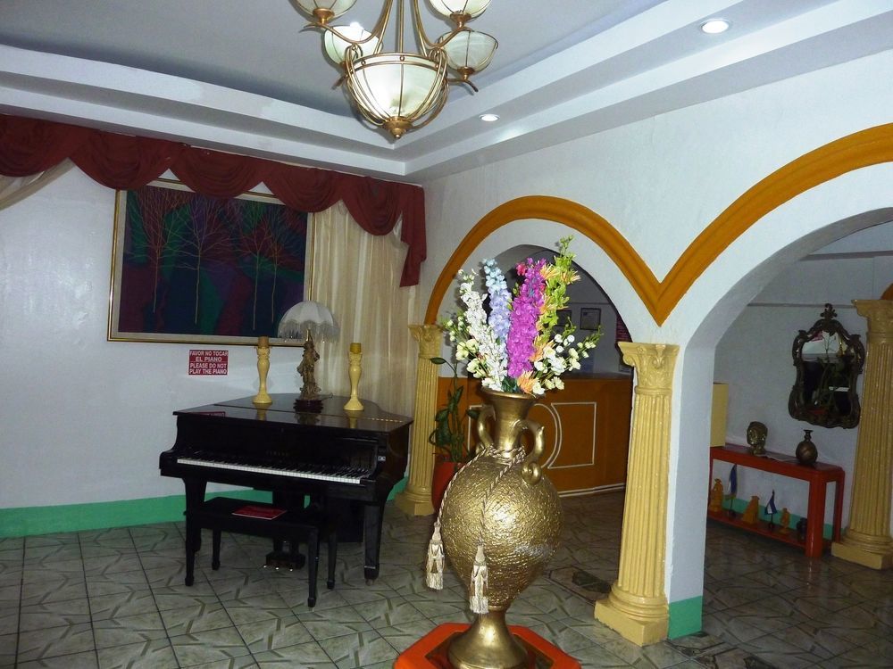מסאיה Hotel Ivania'S מראה חיצוני תמונה